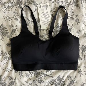 Lululemon fine form sports bra